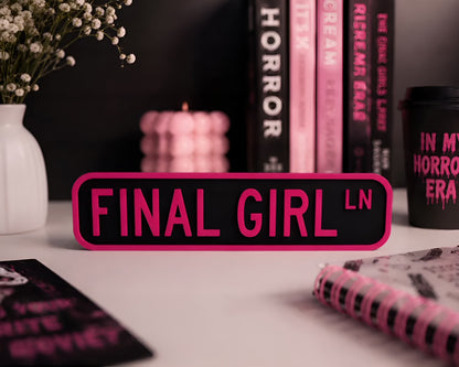 Final Girl Shelf Sitter – 3D Printed Horror Book Decor | BookTok Shelf Accent
